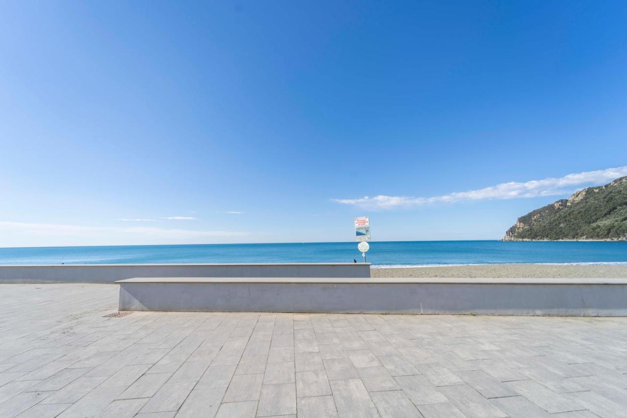 105 - La Casa Di Jacopo, Fronte E Vista Mare In Centro A Riva Trigoso, 20 Metri Dalla Spiaggia Apartment Sestri Levante Exterior photo