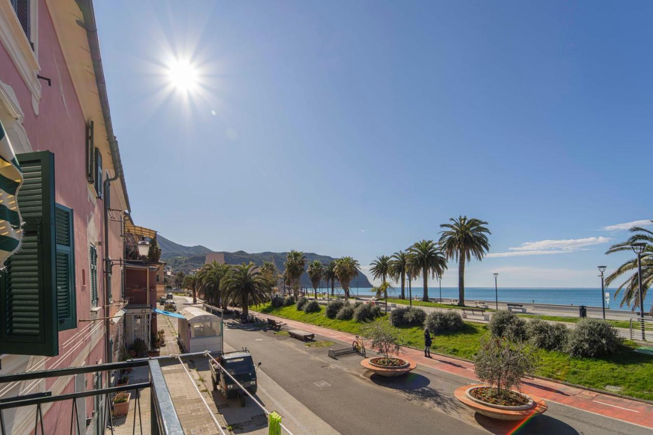 105 - La Casa Di Jacopo, Fronte E Vista Mare In Centro A Riva Trigoso, 20 Metri Dalla Spiaggia Apartment Sestri Levante Exterior photo